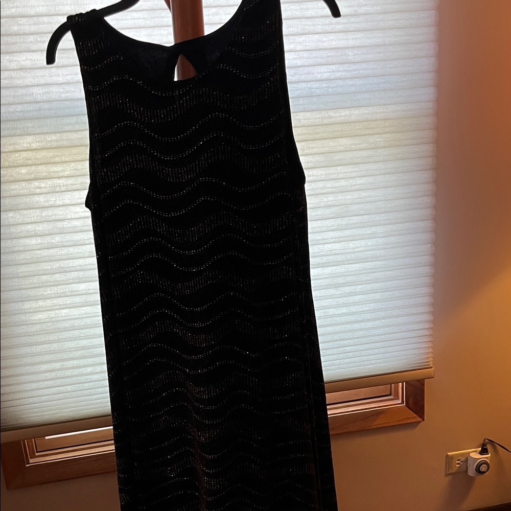 Signature by Robbie Bee Elegant Black Wave Maxi Dress
